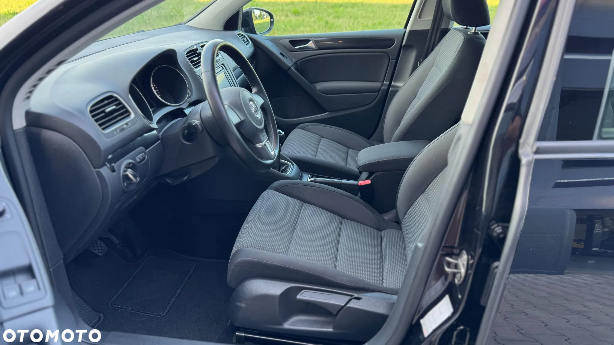 Volkswagen Golf VI 1.6 Comfortline - 17