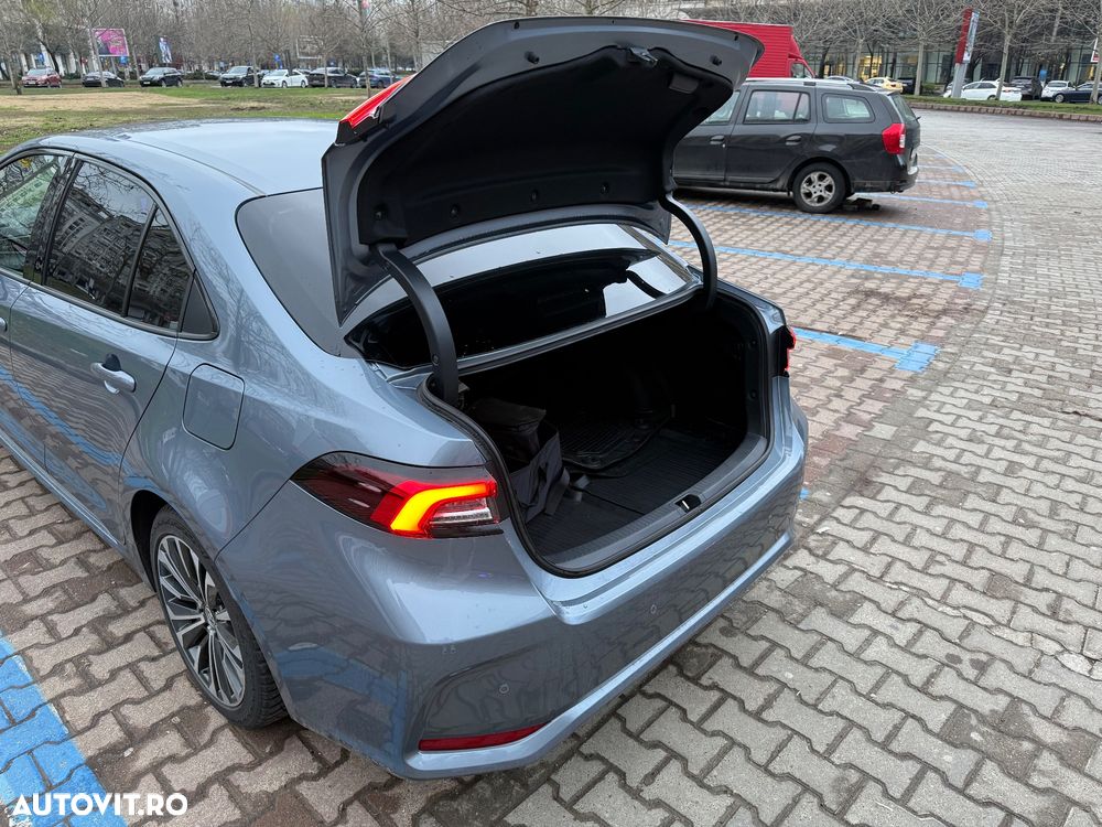 Toyota Corolla 1.8 HSD Dynamic - 17