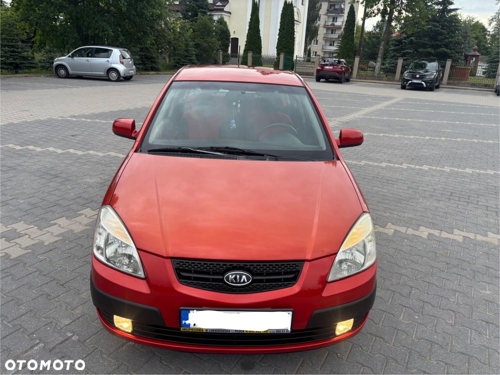Kia Rio - 15