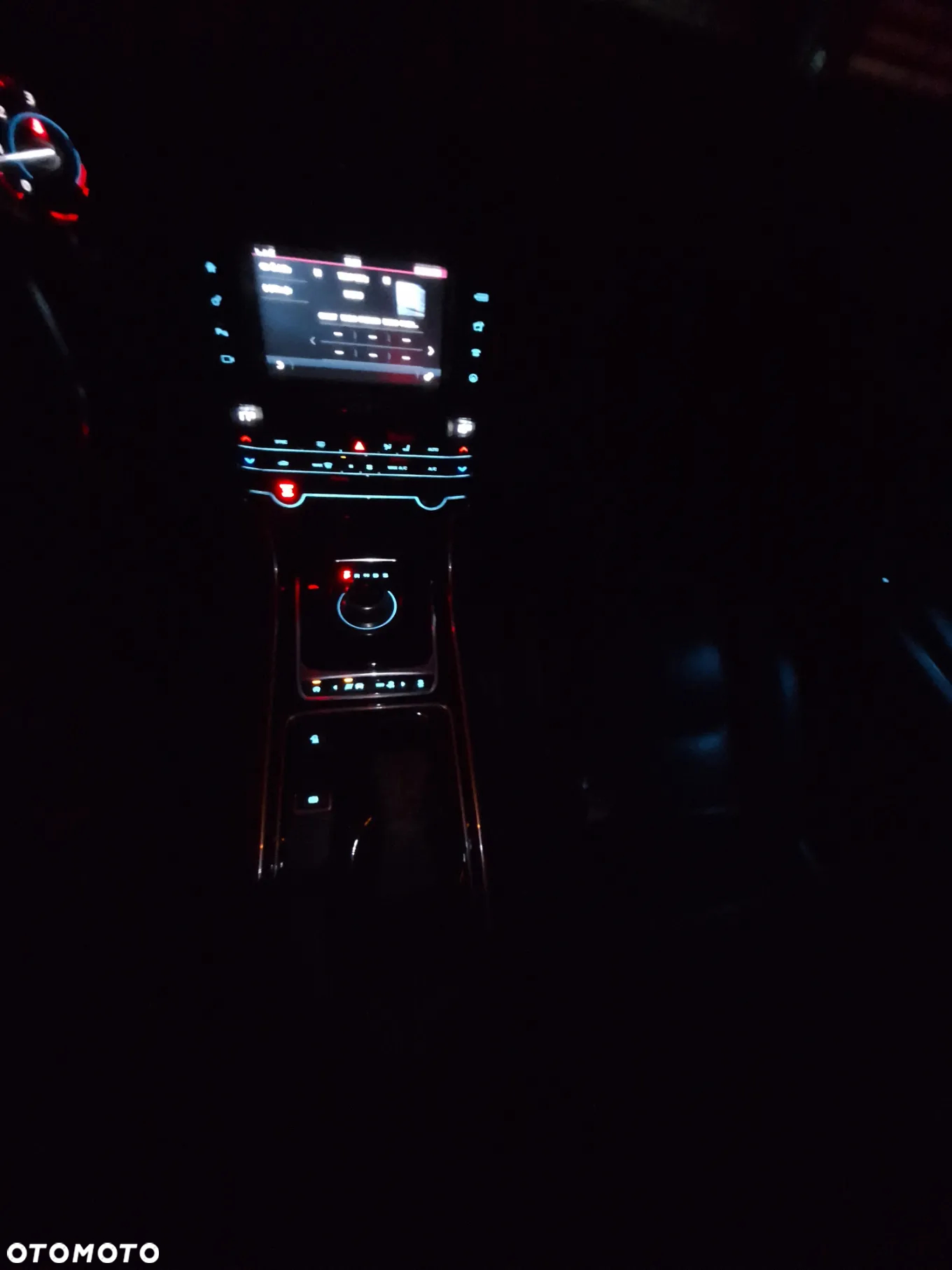 Jaguar XE 2.0 D R-Sport - 35
