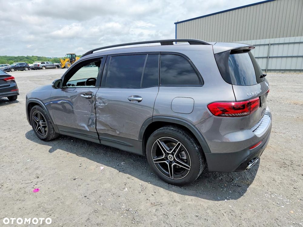 Mercedes-Benz GLB 250 4Matic 8G-DCT AMG Line - 4