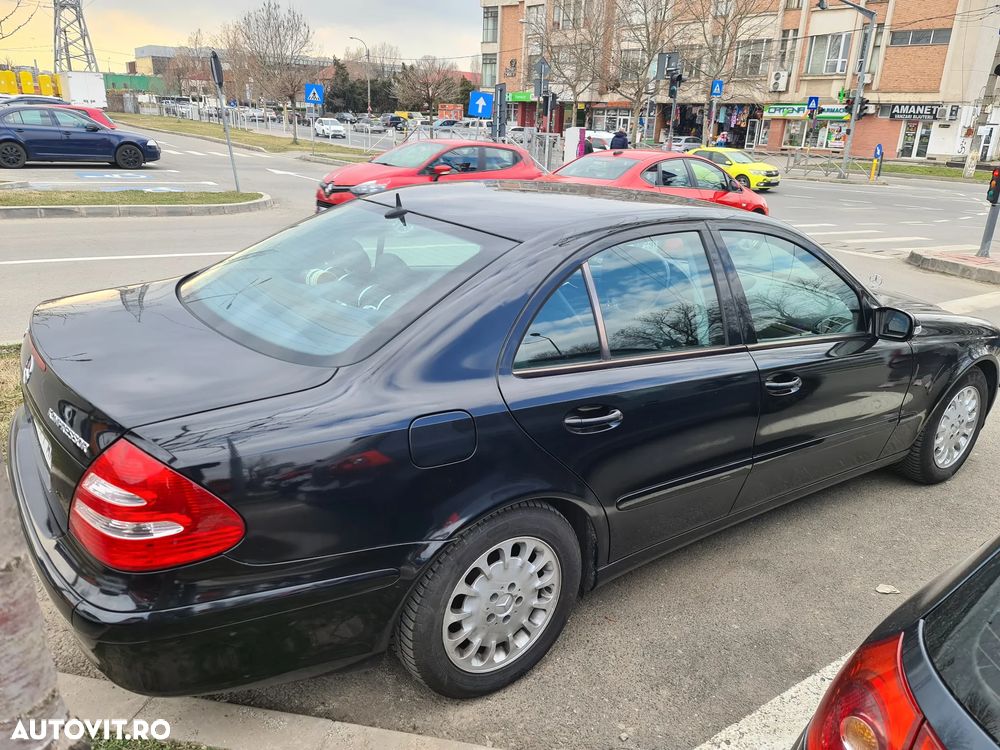 Mercedes-Benz E 200 KOMPRESSOR Elegance - 24