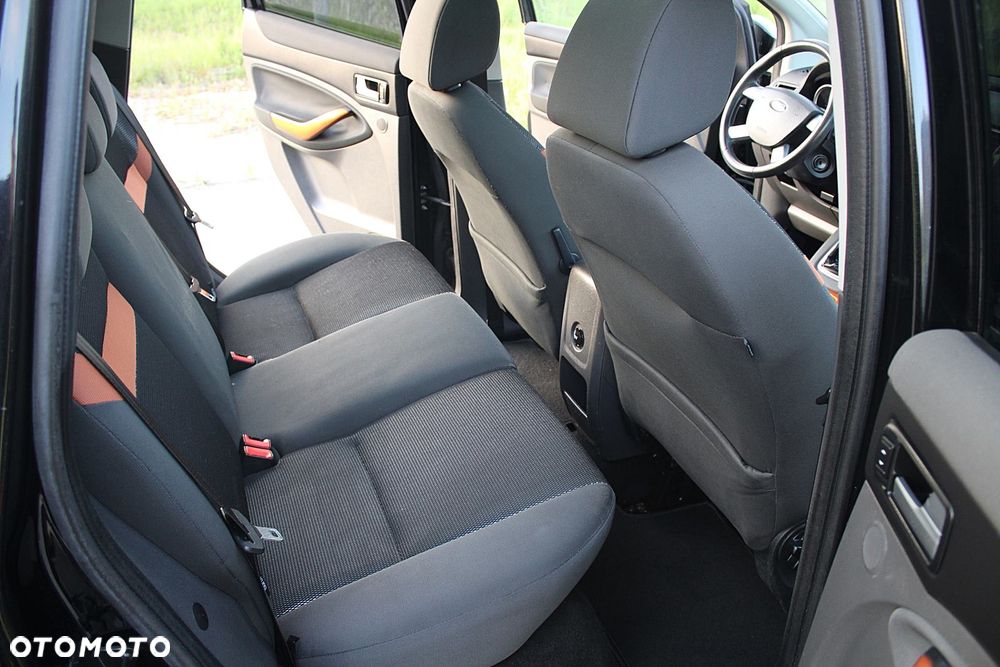 Ford Kuga 2.0 TDCi 4x4 Titanium - 22