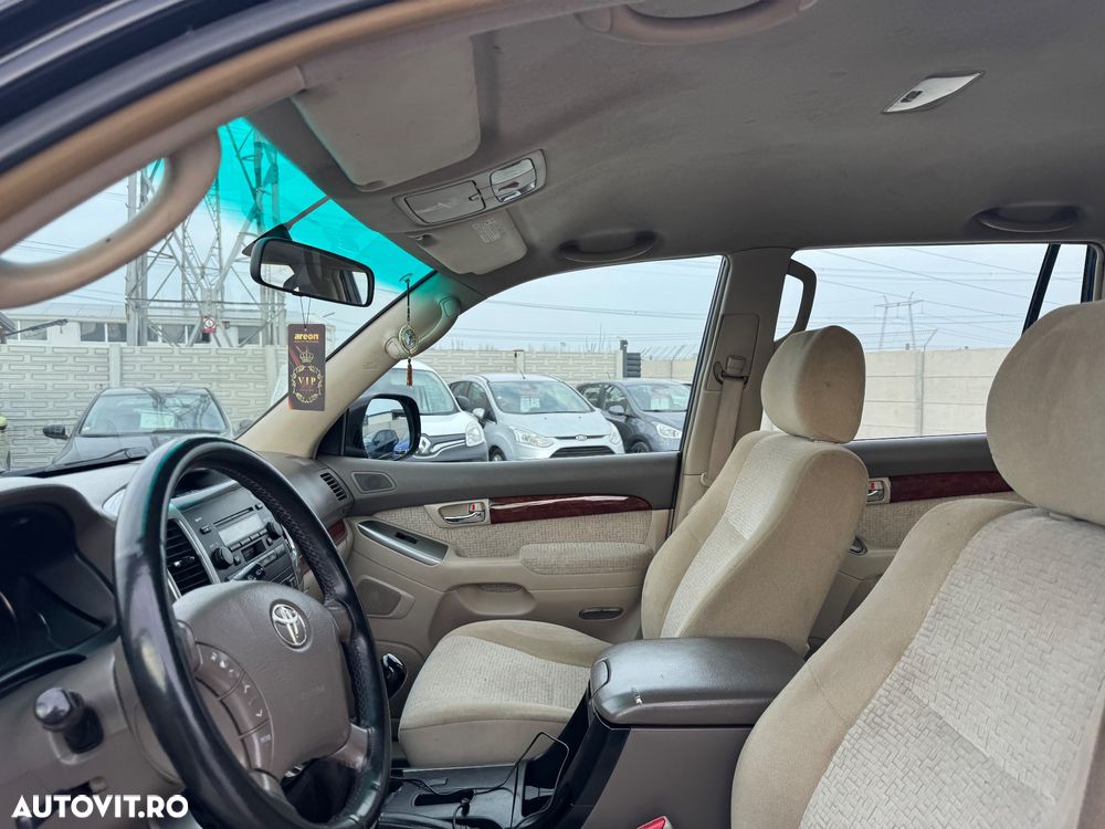 Toyota Land Cruiser - 19