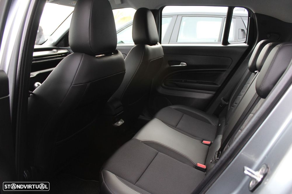 Jeep Avenger 1.2 GSE T3 Altitude - 14