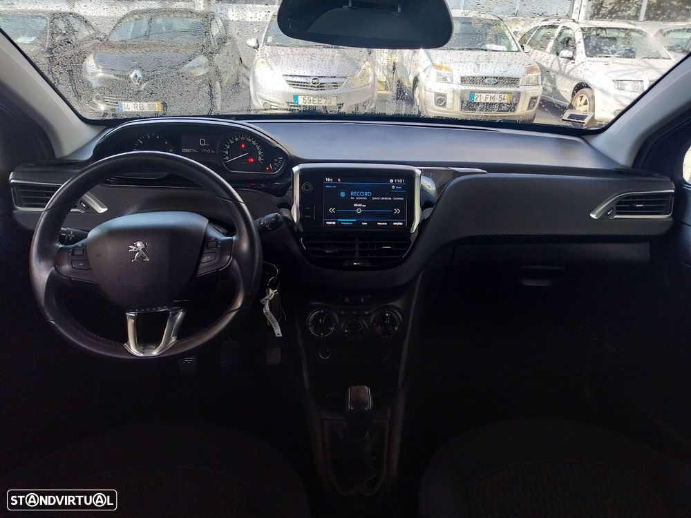 Peugeot 208 1.2 PureTech Style - 9