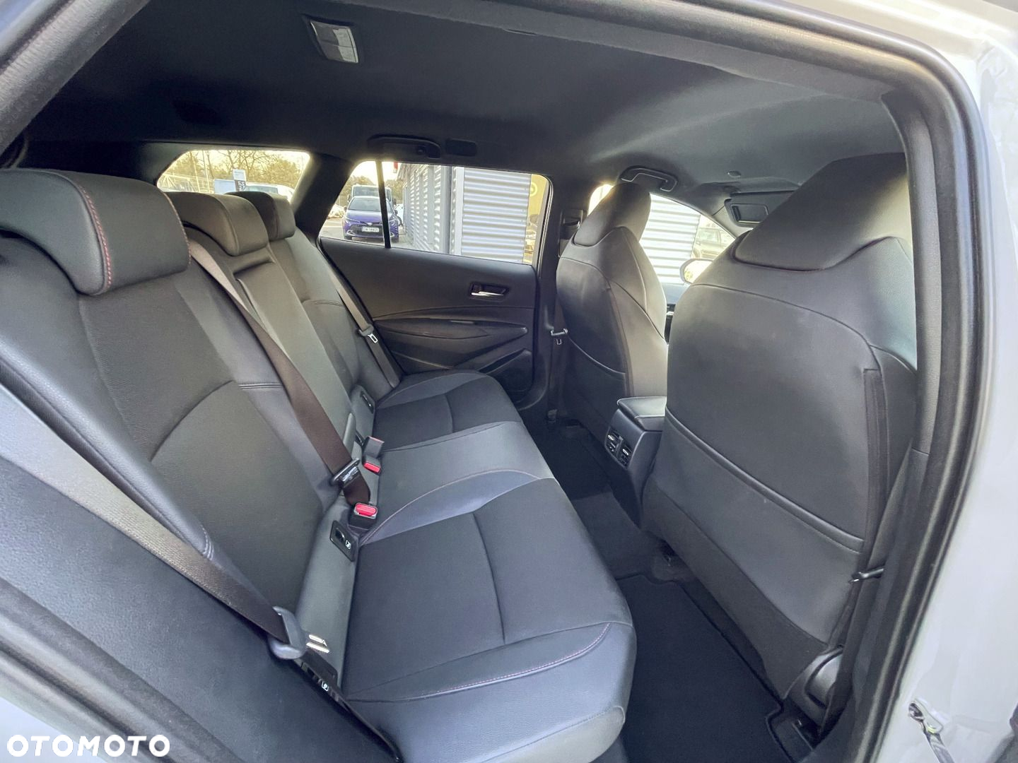 Toyota Corolla - 12