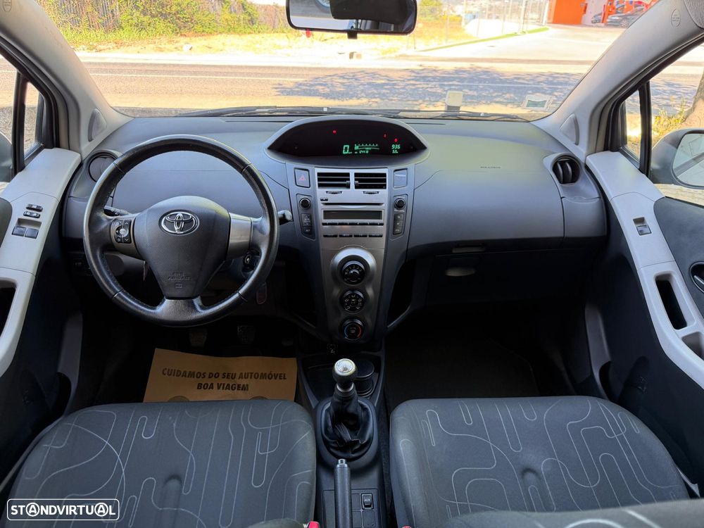 Toyota Yaris 1.0 VVT-i Sol+AC - 6
