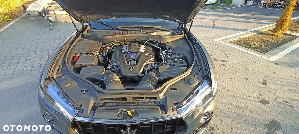 Maserati Levante S Q4 - 4