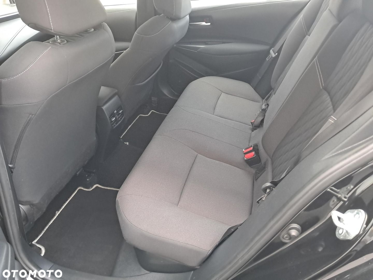 Toyota Corolla - 10