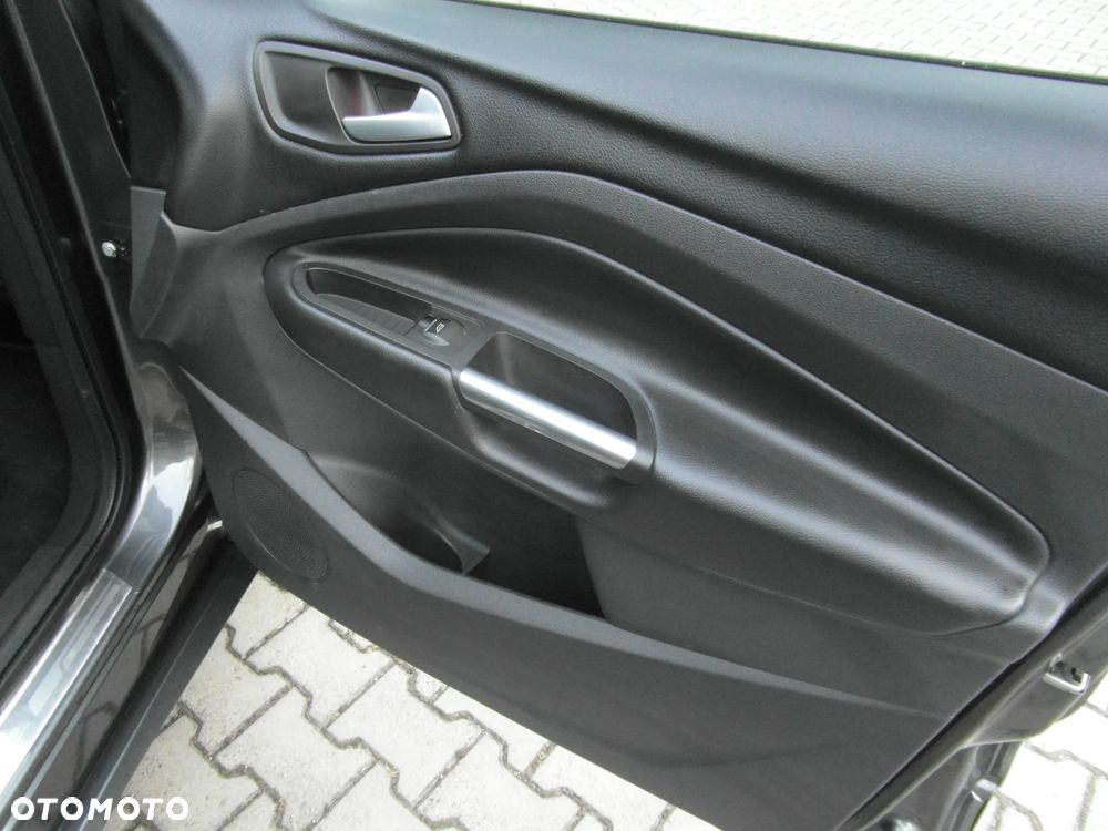 Ford Kuga 2.0 TDCi 4x4 ST-Line - 30