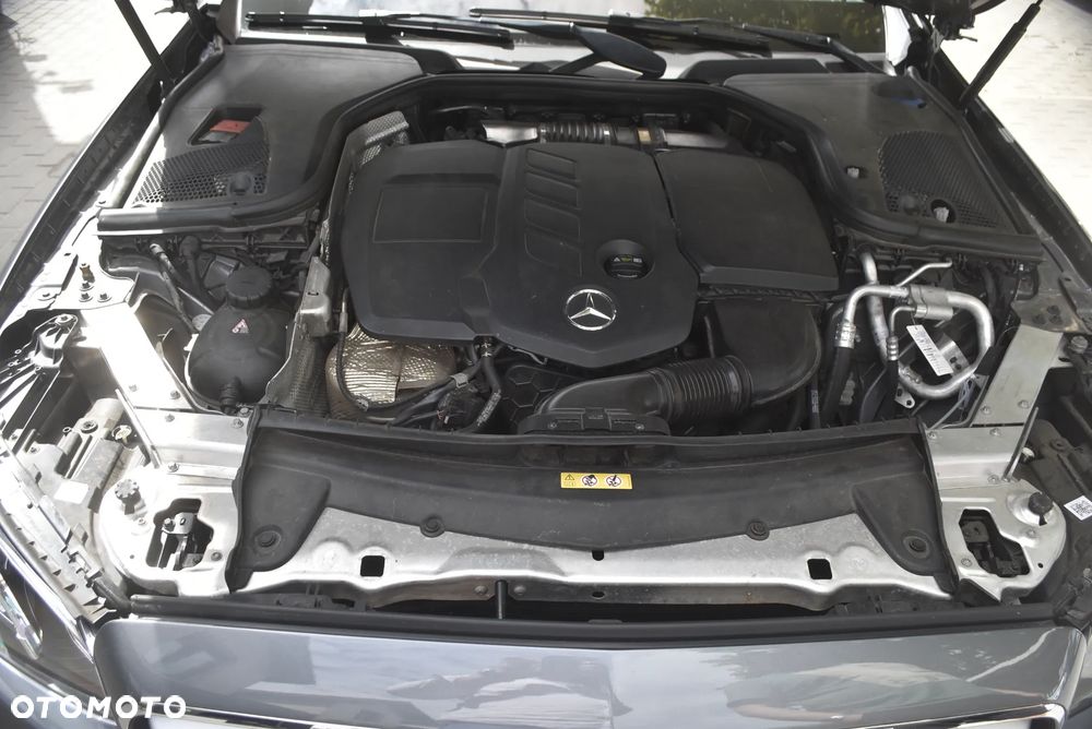 Mercedes-Benz Klasa E 220 d 9G-TRONIC Exclusive - 17