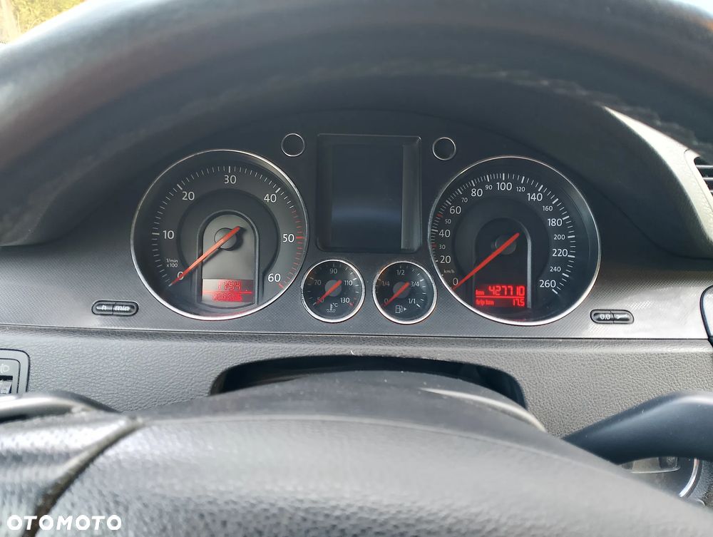 Volkswagen Passat 1.9 TDI DPF Comfortline - 9