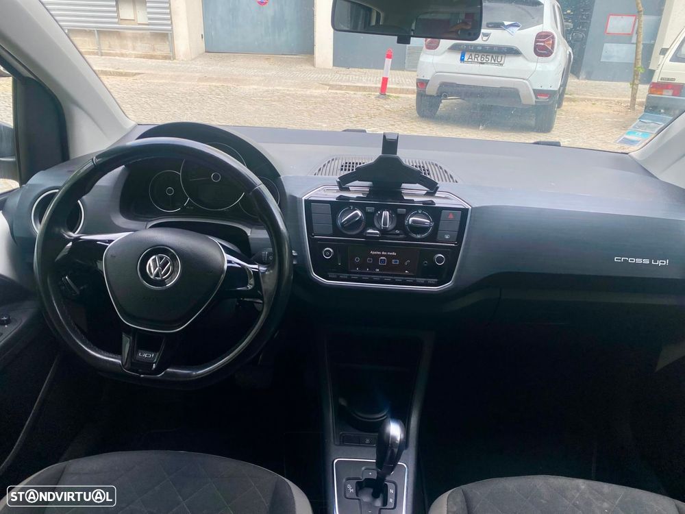 VW Cross Up! 1.0 Auto - 18