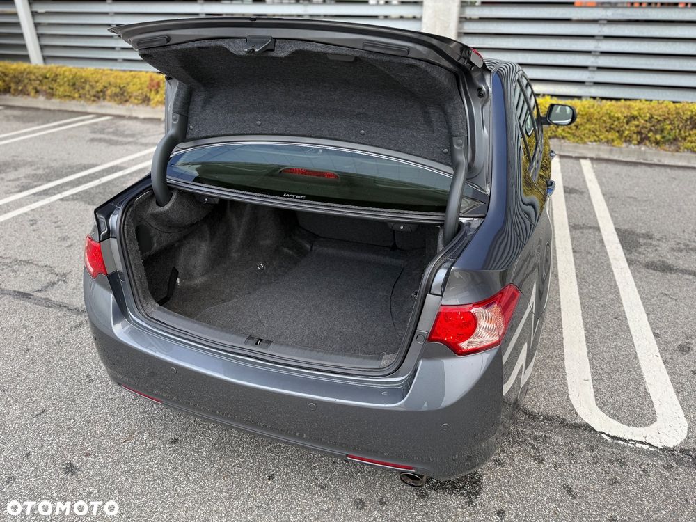 Honda Accord 2.0 Elegance Nav - 10