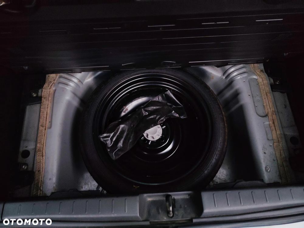 Toyota Yaris 1.3 Luna A/C - 31