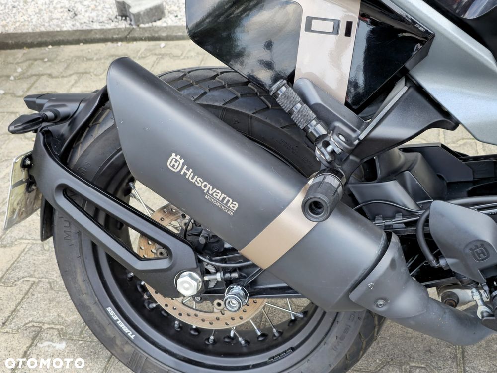 Husqvarna Svartpilen - 25