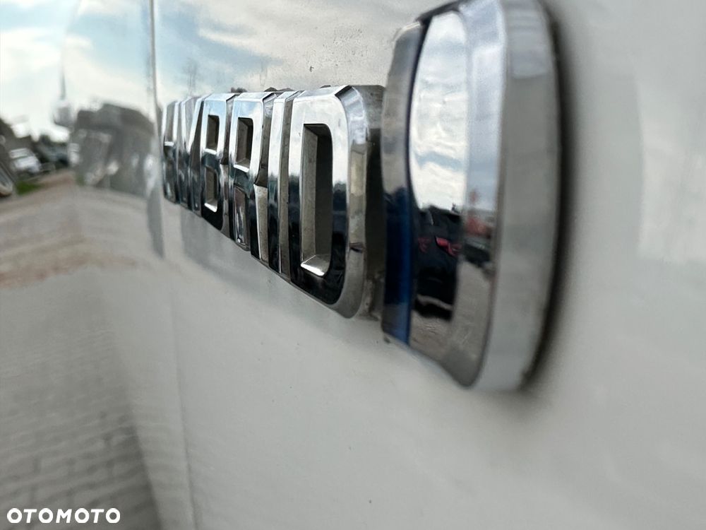 Toyota Prius+ (Hybrid) Executive - 19