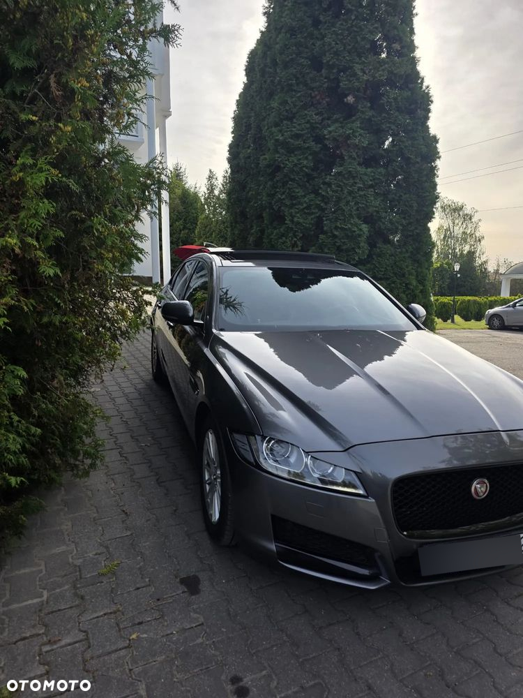 Jaguar XF 2.0 i4D R-Sport - 6