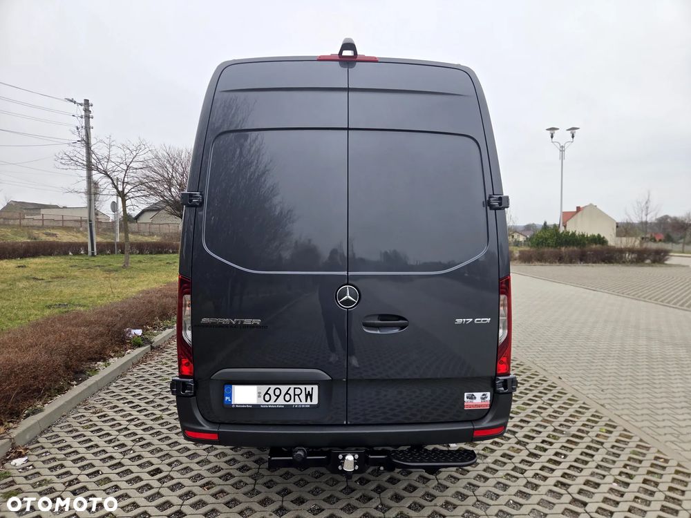 Mercedes-Benz Sprinter - 5