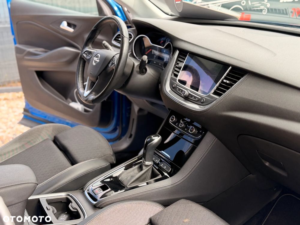 Opel Grandland X 1.6 T Elite S&S - 29