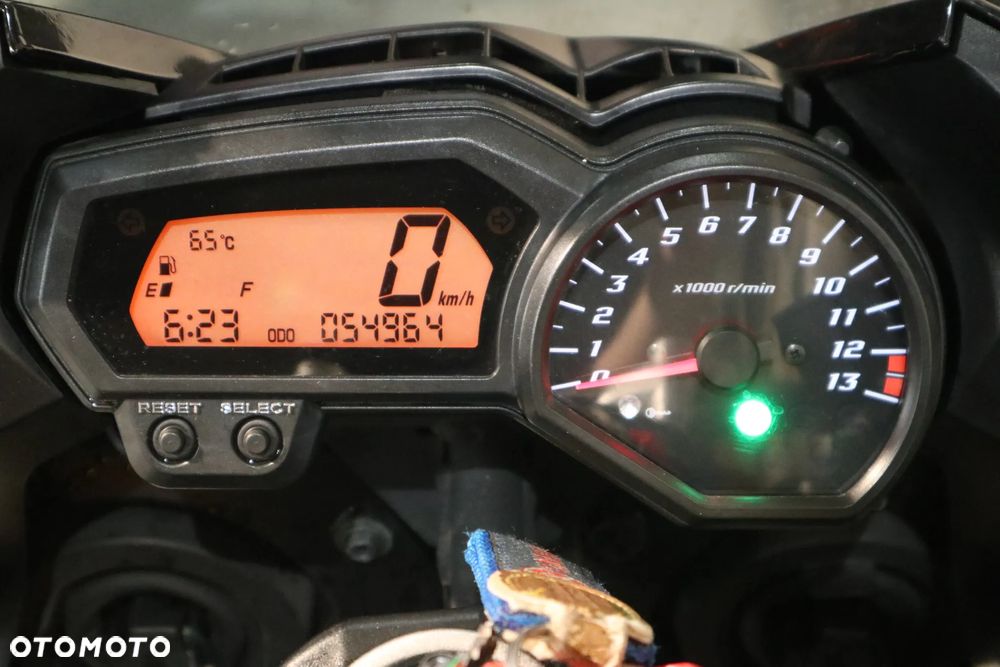 Yamaha FZ - 12