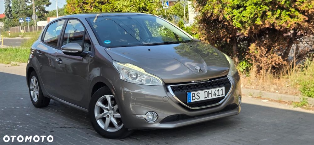 Peugeot 208 - 3
