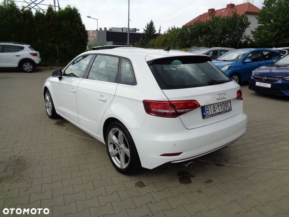 Audi A3 Sportback - 8