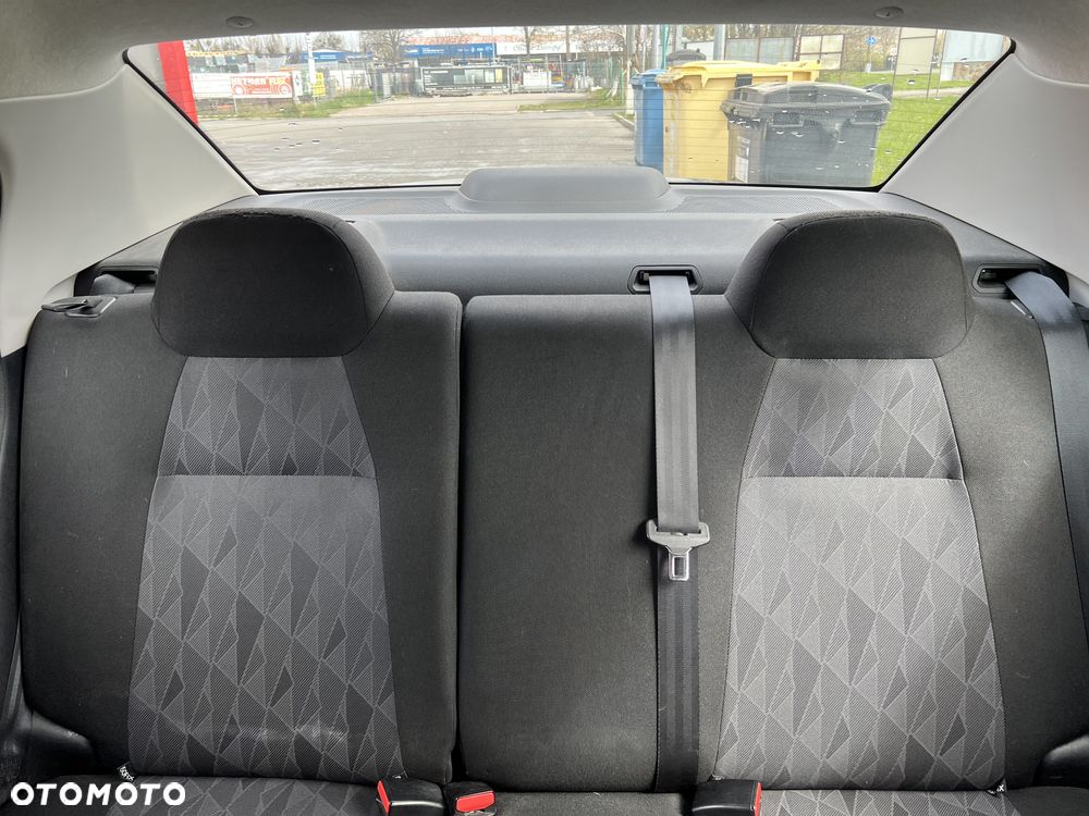 Citroën C-Elysée 1.6 HDi Seduction - 17