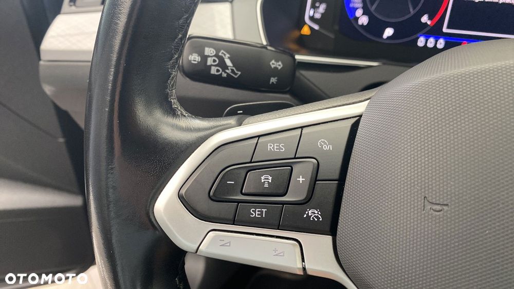 Volkswagen Passat - 24