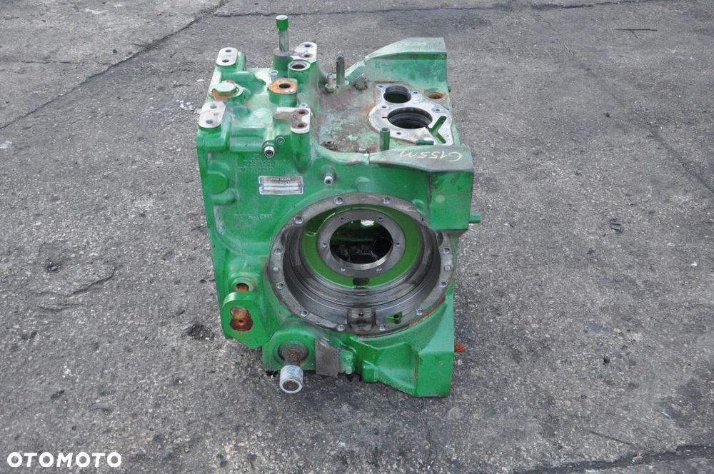 OBUDOWA MOSTU JOHN DEERE 6150 6155 R551652 / R546089 - 2