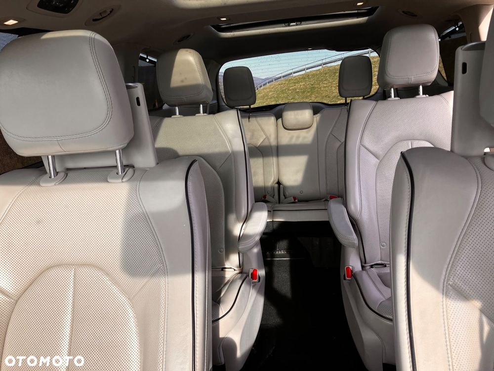 Chrysler Pacifica - 14