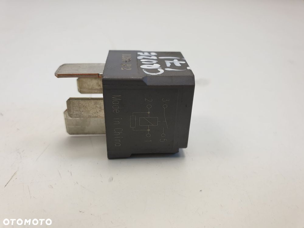 Chevrlet Cruze J305 2.0 VCDI PRZEKAŹNIK 13500120 - 6