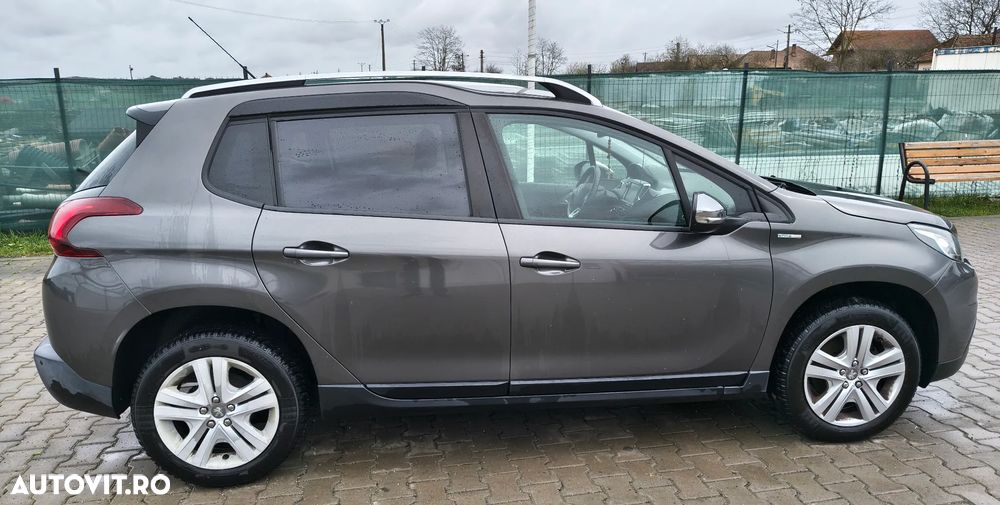 Peugeot 2008 PureTech 110 Style - 5