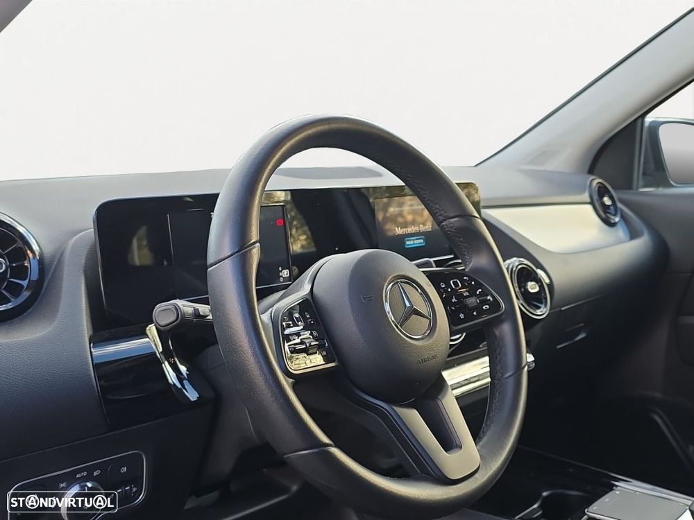 Mercedes-Benz GLA 180 d - 9