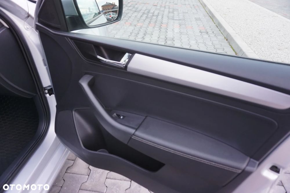 Skoda RAPID 1.0 TSI Style - 18