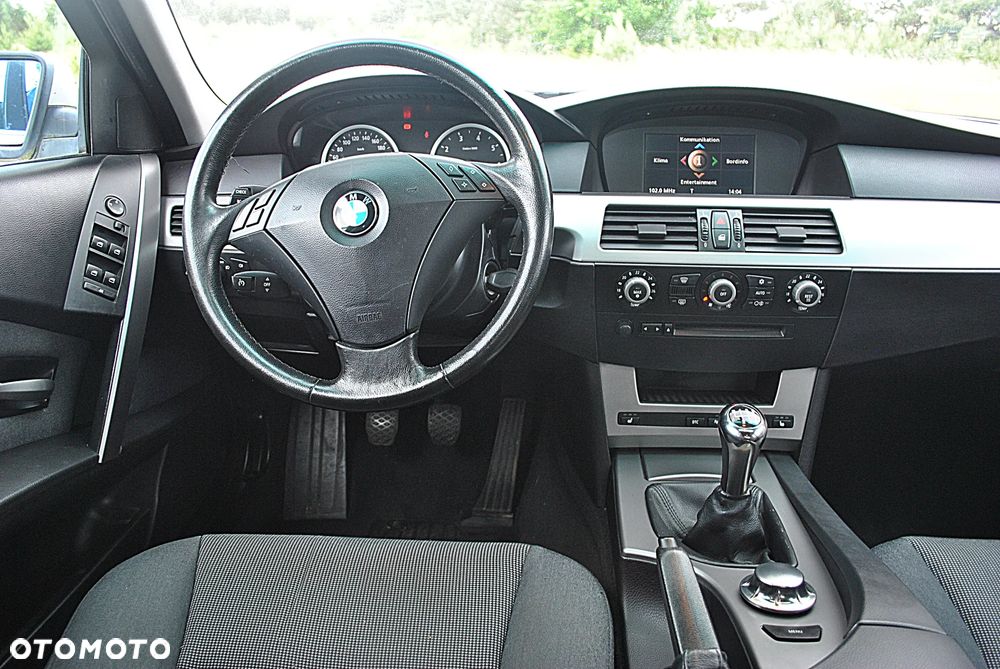 BMW Seria 5 520i - 10