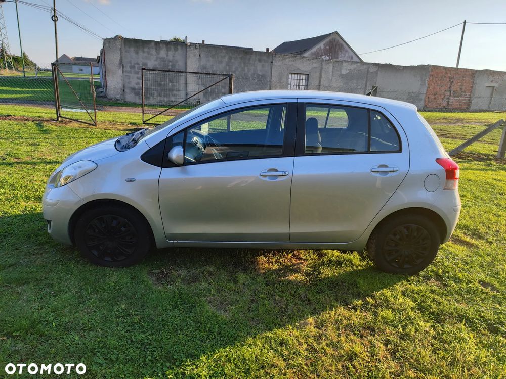 Toyota Yaris - 2