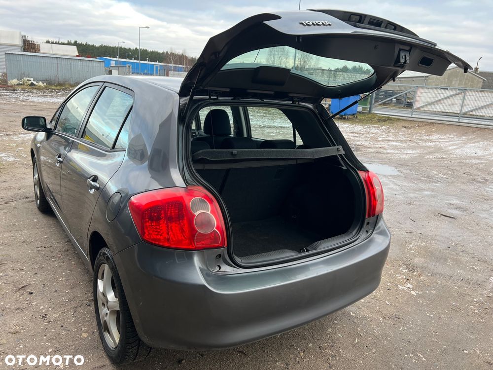Toyota Auris 1.4 D-4D Luna - 10