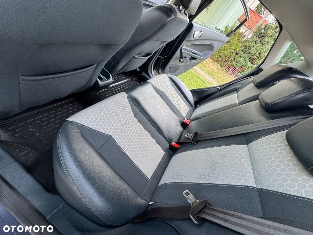 Ford Fiesta - 21