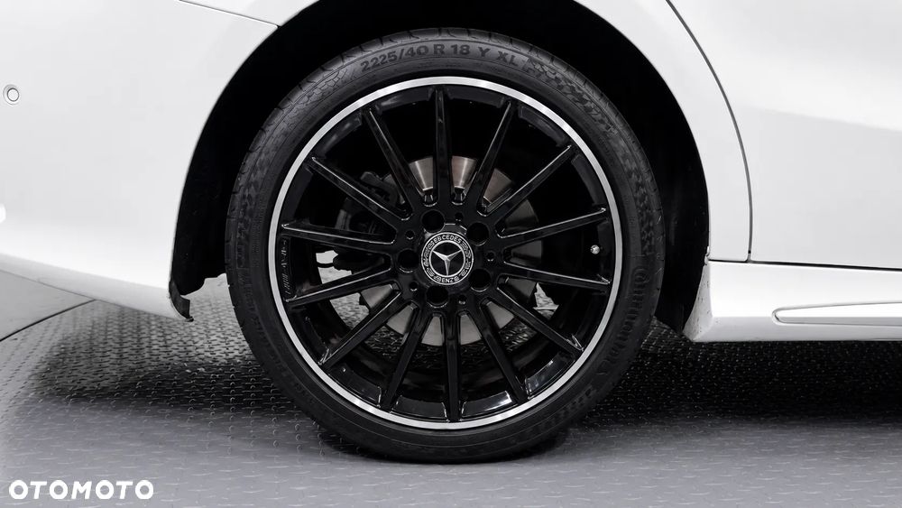 Mercedes-Benz CLA 250 4-Matic AMG Line - 9