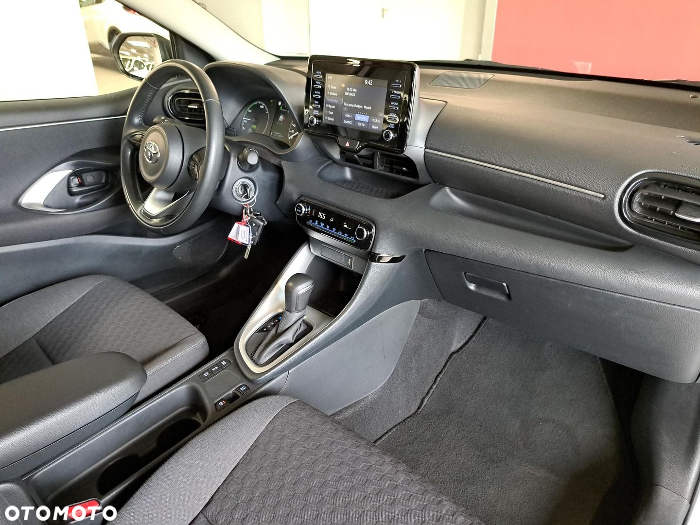 Toyota Yaris - 16