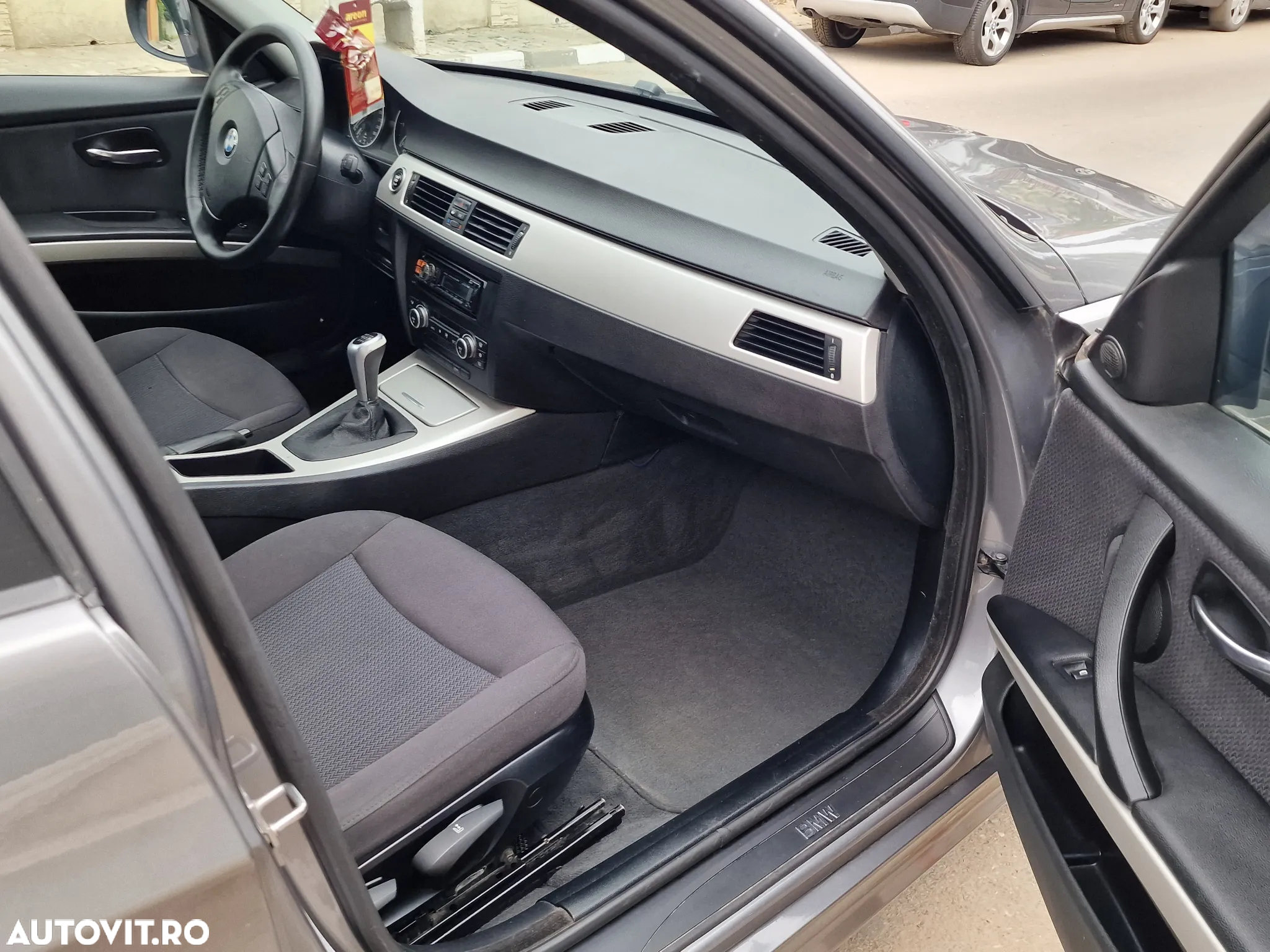 BMW Seria 3 320d - 8