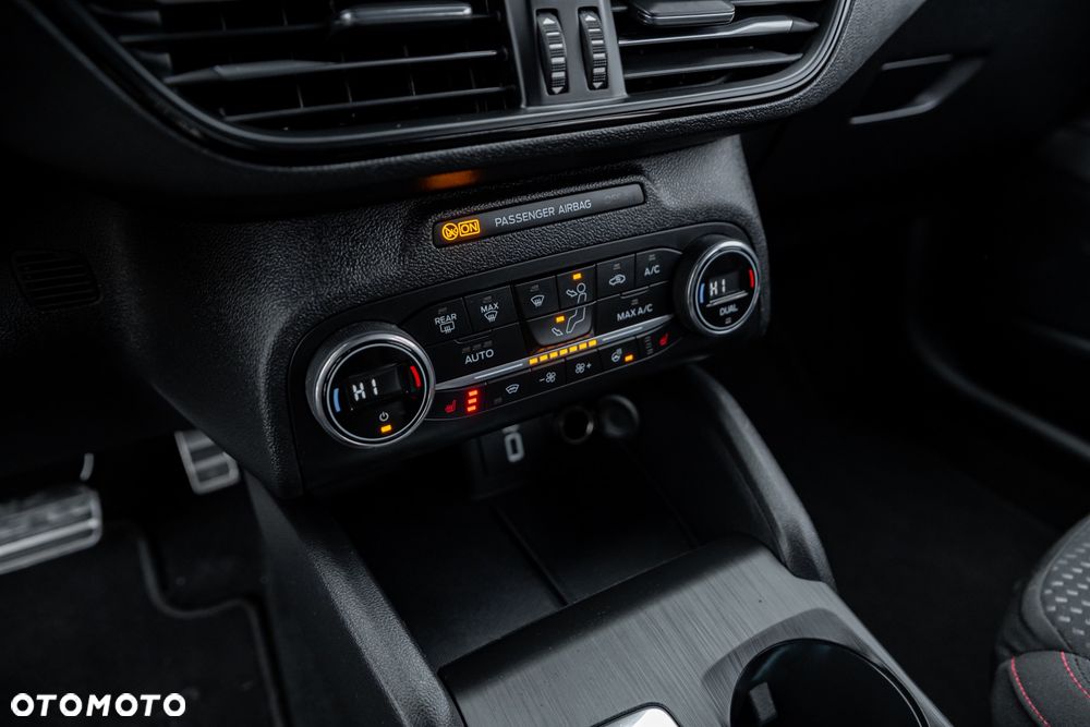 Ford Focus 1.0 EcoBoost ST-Line ASS PowerShift - 32