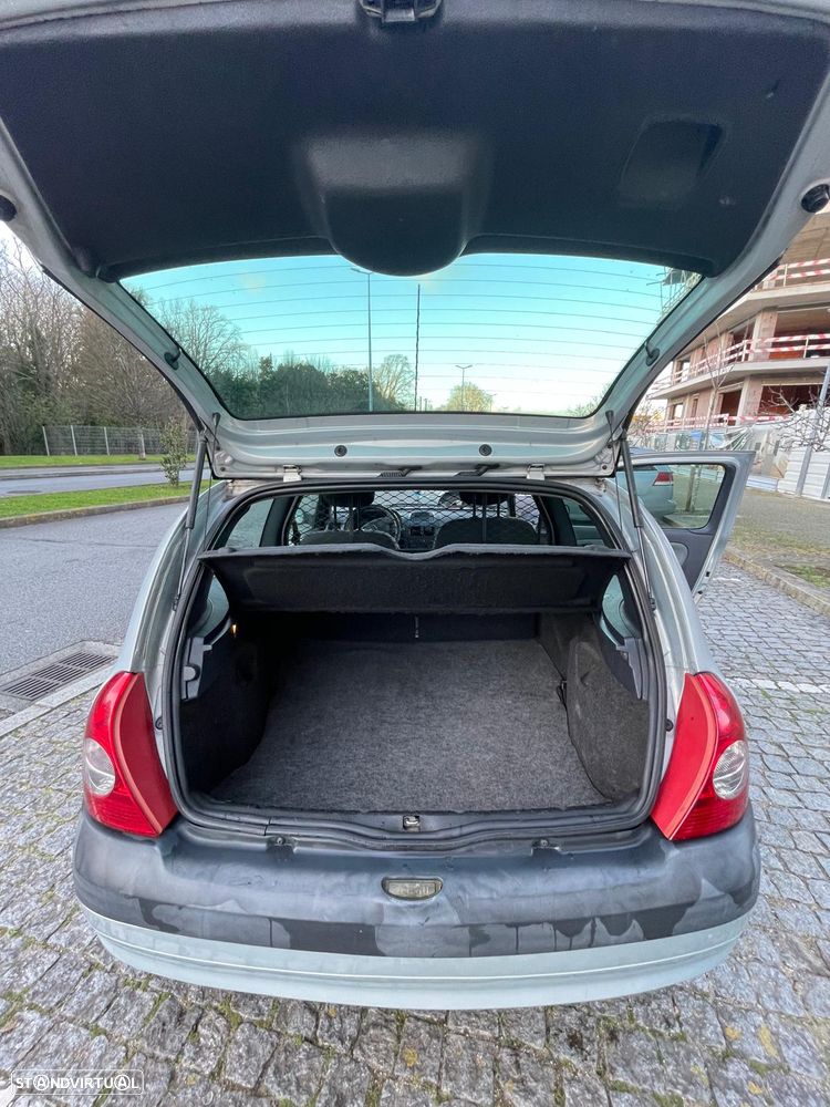 Renault Clio 1.5 dCi Authentique - 11