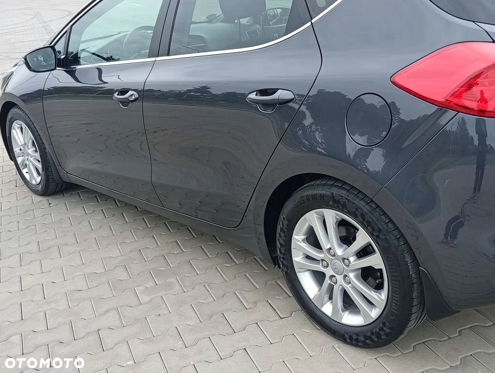 Kia Ceed 1.6 CRDi 128 Platinum Edition - 15