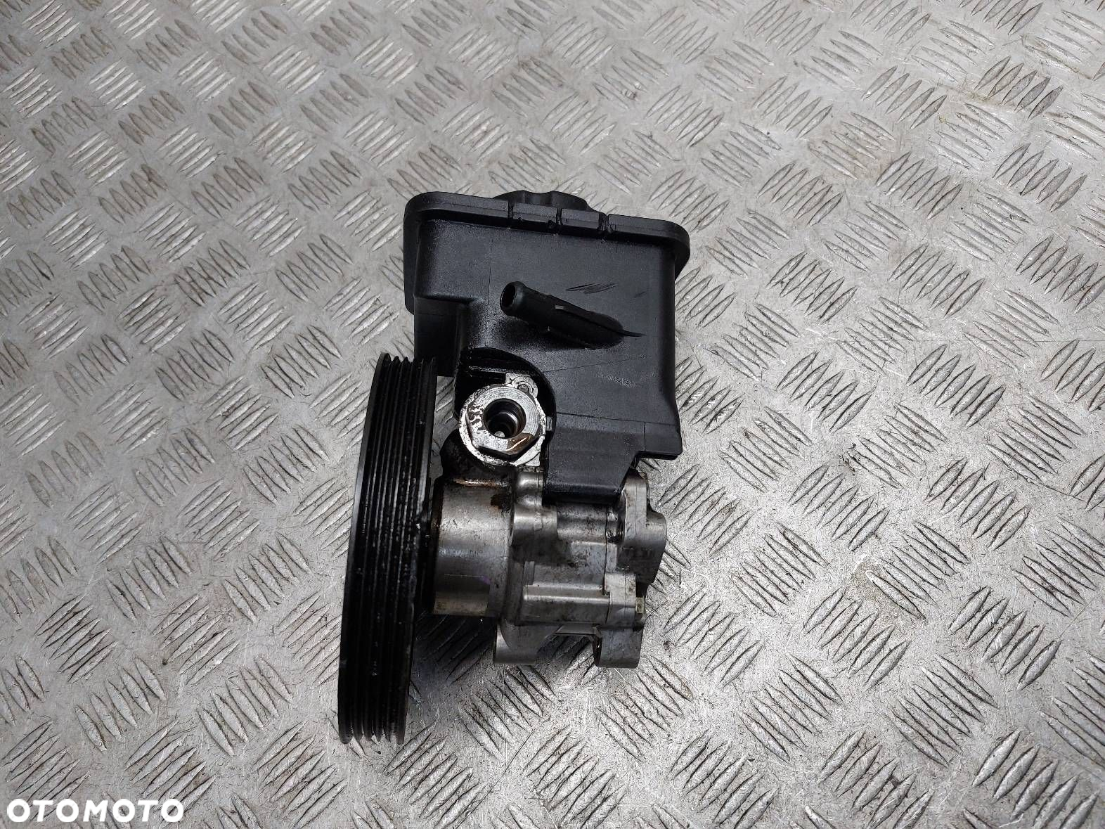 POMPA WSPOMAGANIA BMW E39 520D M47 - 2