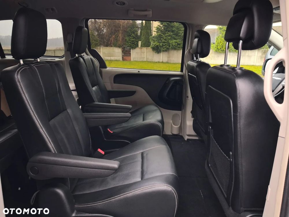 Chrysler Town & Country 3.6 Touring - 20