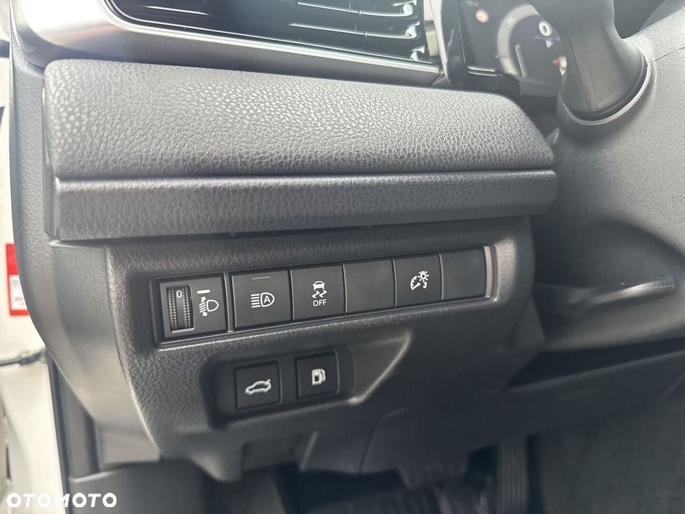 Toyota Camry - 12