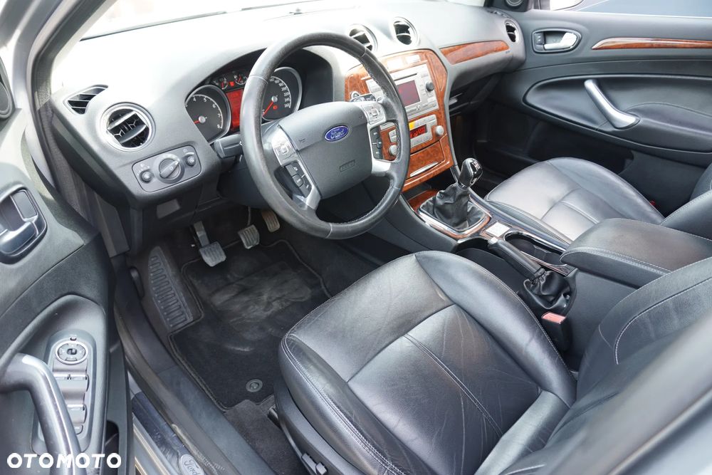 Ford Mondeo 2.0 Ghia X100 / X - 7